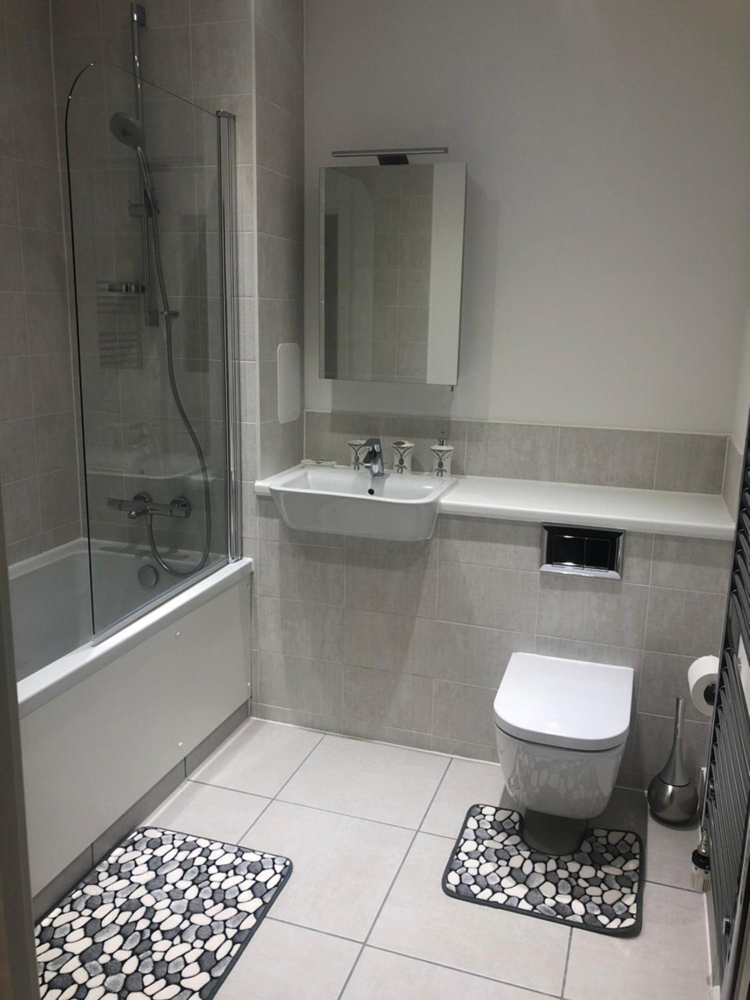 Luxury Kingsize Bedroom With Private Bathroom Northolt  Exteriér fotografie